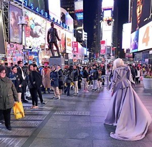 Iznervirala vegane: Karleušu u Njujorku gledali kao vanzemaljca