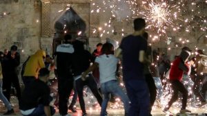 Izrael, Palestina i sukobi: Desetine povređenih kod džamije Al-Aksa u Jerusalimu