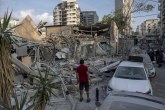 Izrael gađao vozilo hitne pomoći; Palestinski zvaničnici: Ubijeno 15 ljudi