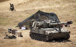 
					Izraelski tenkovi napali pozicije Hamasa u Gazi 
					
									