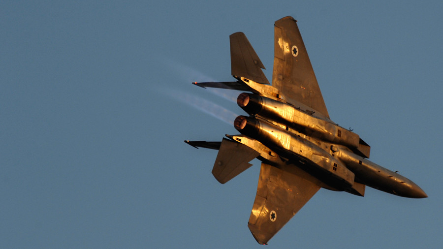 RT: Izraeslki avioni napali sirijsku bazu - Moskva