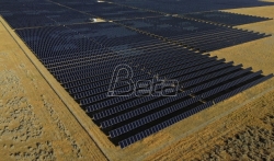 Izveštaj IEA: U 2023. se očekuje više ulaganja u solarnu energiju nego u proizvodnju nafte