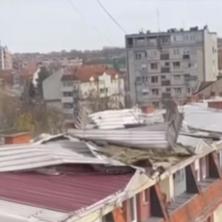 JEZIVI SNIMCI IZ LOZNICE: Olujni vetar nosi krovove! Budite oprezni! (VIDEO) 