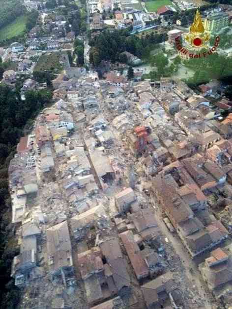 JEZIVO: Italijanski gradić zbrisan (FOTO)