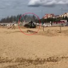 JEZIVO u Rusiji: Došli da vide stare tenkove, a onda su usledili VRISCI i ZAPOMAGANJA (VIDEO)