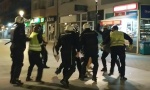JUNAČKI NEMA ŠTA - sedam policajaca tuče jednog mladića: Pogledajte zastrašujući snimak iz Pljevalja (VIDEO)