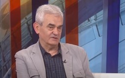 
					Janjić (Beta): Porazno za parlament što se bavi opozicijom koje nema u Skupštini 
					
									