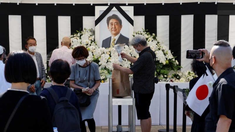 Japan se oprašta od Šinza Abea, koji ostavlja komplikovano nasleđe