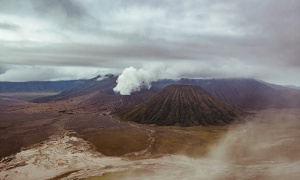 Java: U erupciji vulkana povređeno 10 osoba