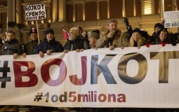 
					Jedan od pet miliona: Vučić krši Ustav i ponaša se kao diktator 
					
									