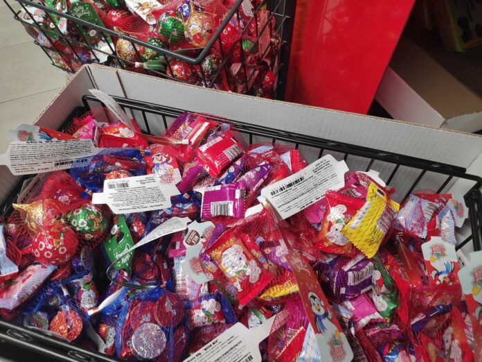 „Jedan slatkiš, jedan osmeh“ – akcija niške Eparhije za socijalno ugroženu decu