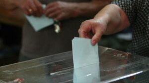 Jedinstvena Rusija vodi na parlamentarnim izborima
