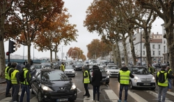 Jedna osoba poginula, 47 povredjeno u protestima u Francuskoj