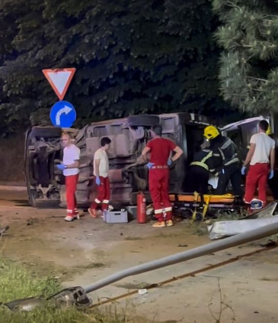 Jedna osoba poginula u udesu na Mišeluku, dve osobe povređene