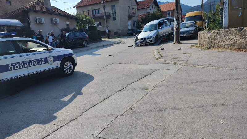Jedna osoba povređena u udesu na magistrali između Vranja i Vladičinog Hana