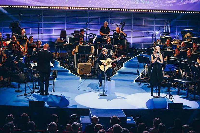 Jelena je pevala za Stinga: Na dodeli prestižnih muzičkih nagrada u Stokholmu nastupala sa Hose Felisijanom (VIDEO)