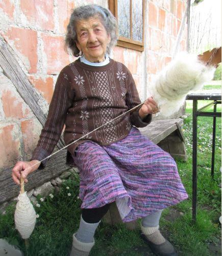 Jelka Bakić (83), pletilja iz Jablanice kod Gradiške: Predivom bi mogla da opaše planine Kozaru i Prosaru