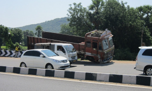 Jeziva nesreća u Crnoj Gori: Kamion natovaren peskom smrskao čoveka!