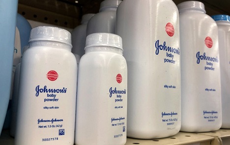 Johnson & Johnson desetljećima znao da prodaje baby puder s azbestom