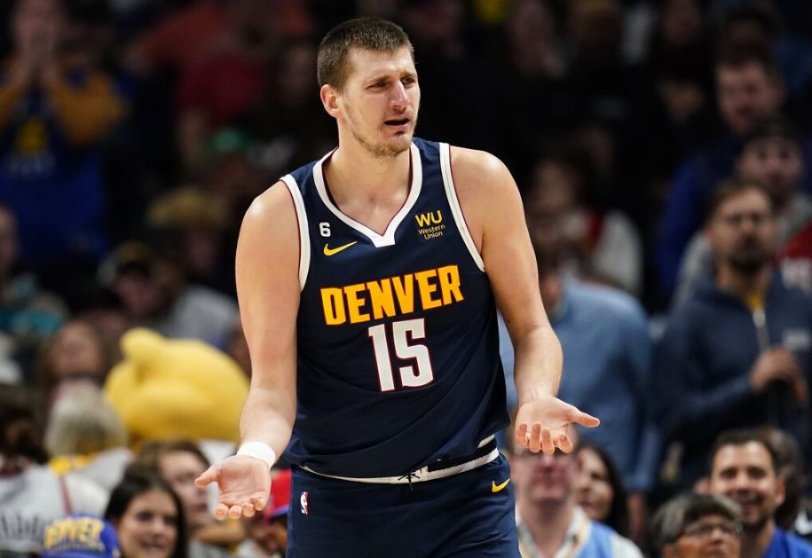 Jokić predvodio Denver u pobedi nad Hjustonom, Pokuševski solidan (VIDEO)