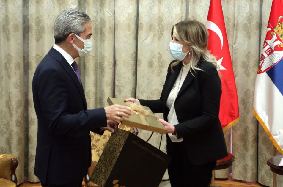 Joksimović sa ambasadorom Turske: Unapređenje političke i ekonomske saradnje