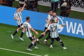 Jubilarac Mesi i Alvares odveli Argentinu u četvrtfinale
