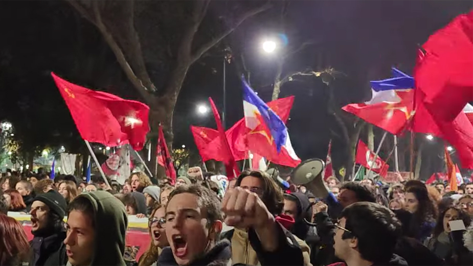 Jugoslovenske zastave sa petokrakom na antifašističkom maršu italijanskih studenata (VIDEO)