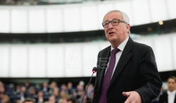 Junker pozvao Belgiju da dodeli državljanstvo britanskim činovnicima u EU