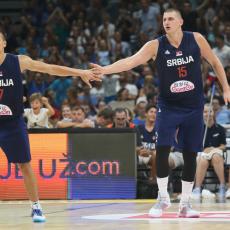 KAD SE MORA NIJE TEŠKO: Evo šta su košarkaši Srbije uradili dan posle pobede nad Italijom (FOTO)