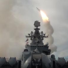 KAD ZAGRMI RUSKA MORNARICA: Pogledajte kako izgleda vojna vežba ratnih brodova predvođenih RUSKIM RAZARAČEM (VIDEO)
