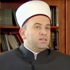 KAKAV PROPUST NA DRŽAVNOJ TELEVIZIJI CRNE GORE: Reisa Rifata Fejzića u dnevniku nazvali reisom Islamske države