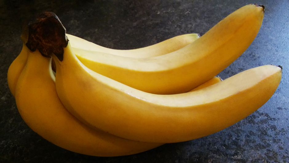 KAKVA IDEJA:Poklonili banane zatvoru, a u njima...