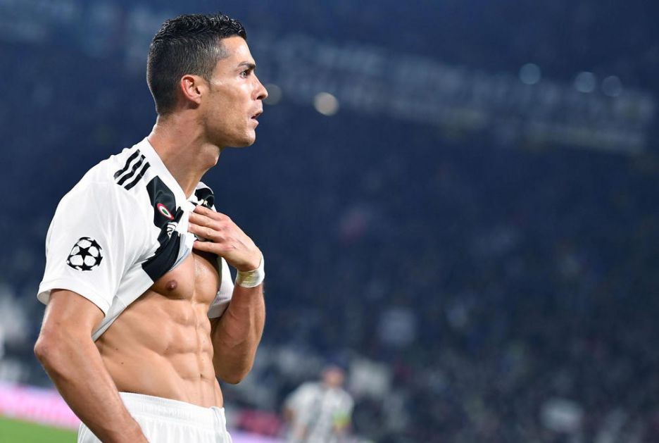 KAMEN NA KAMEN: Ronaldo objavio izazovnu fotku iz Dubrovnika i izazvao LAVINU KOMENTARA! (FOTO)