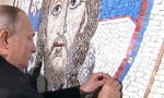 KAMEN U MOZAIK BRATSKIH VEZA: Simboličan gest Vučića i Putina u Hramu Svetog Save  (FOTO / VIDEO)