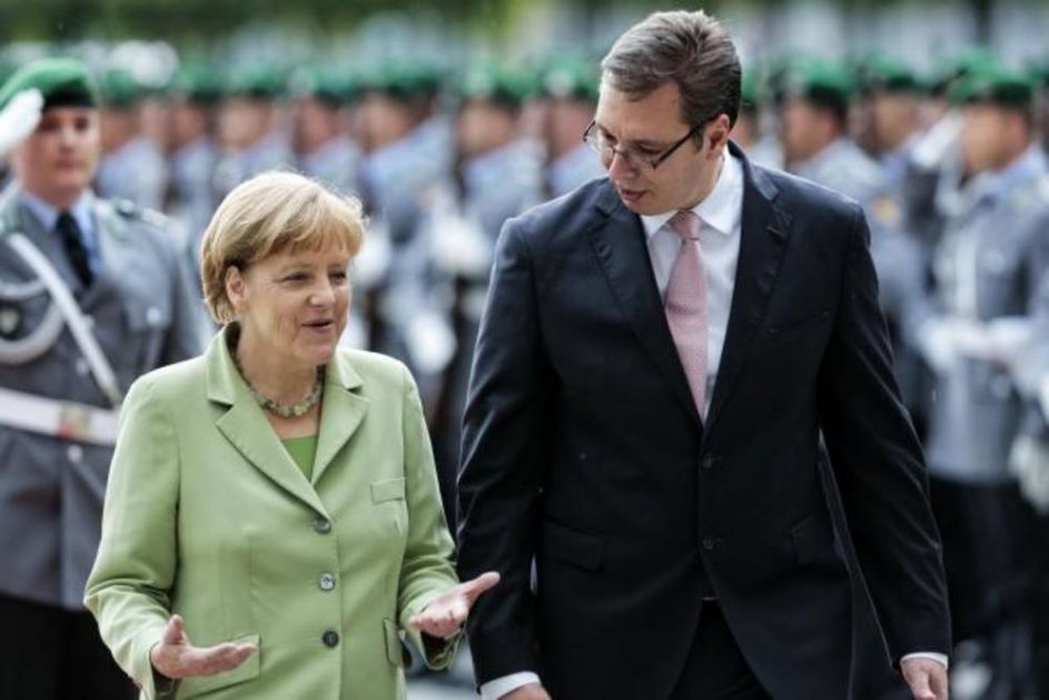 KANCELARKA POSLALA POZIV ZA SASTANAK NA IST RIVERU: Merkel traži susret s Vučićem u Njujorku