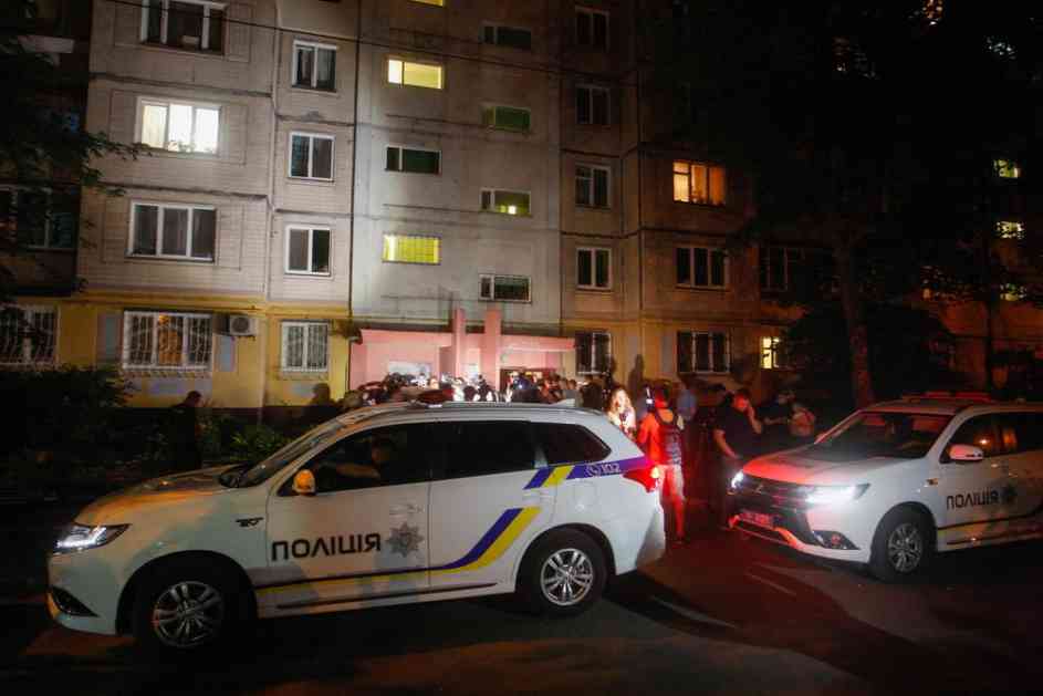 KANIBALI! OTAC I SIN SKUVALI I POJELI DELOVE POLICAJCA: Glavu sačuvali na terasi, a telo bacili pored zgrade u Ukrajini! (UZNEMIRUJUĆI VIDEO)