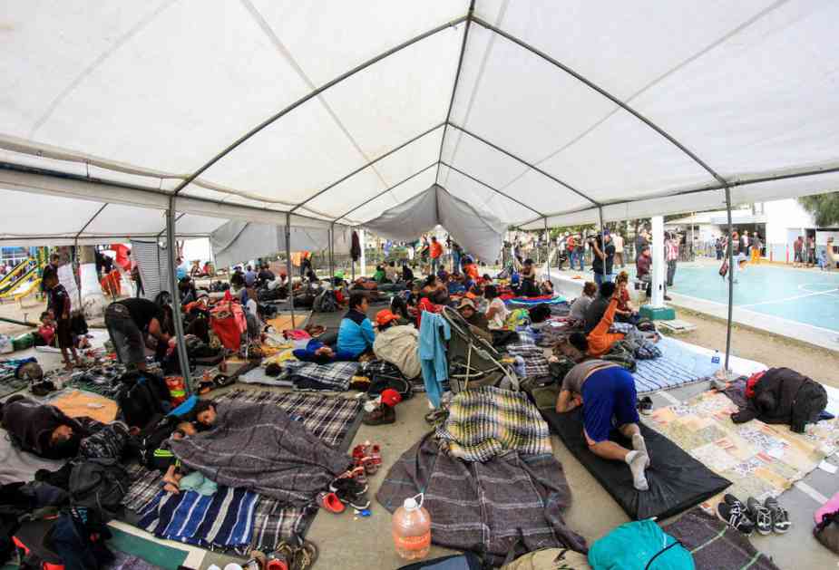 KARAVAN MIGRANATA STIGAO DO GRANICE SAD: 2.000 ljudi u Tihuani, čeka se još 1.200 (FOTO, VIDEO)