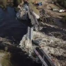 KATASTROFA U RUSIJI: Bujica odnela most, on se urušio kao da je od kartona (VIDEO)