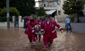 KATASTROFA ZADESILA GRČKU: Broj poginulih u poplavama kod Atine porastao na 15
