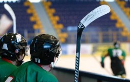 
					KHL u problemima zbog zaraženih hokejaša Avangarda i CSKA 
					
									