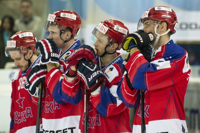 KHL u problemima zbog zaraženih hokejaša