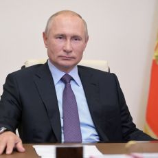 KINEZI OPČINJENI PUTINOM: Biografske knjige o predsedniku Rusije NA PRVA TRI MESTA - traži se primerak više