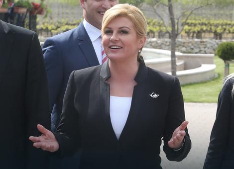 KOLINDA OPET BRILJIRA Hrvatska predsednica pošteno se OBRUKALA pred Crnogorcima