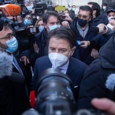 KONTE SE NE PREDAJE: Premijer Italije odupro se danas pozivima da podnese ostavku