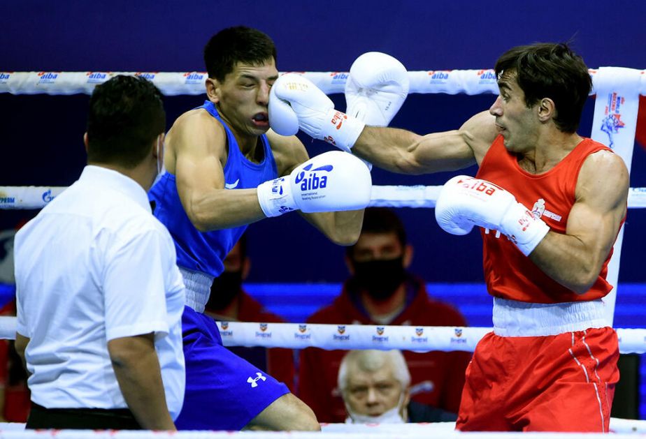 KONTINENTALNI ŠAMPIONAT U JEREVANU ULAZI U ZAVRŠNICU: Dve medalje srpskih boksera na EP u Jermeniji, čeka se Bože pravde