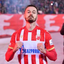 KRAGNA JE PONOVO U MODI: Zvezda predstavila dres za novu sezonu (VIDEO)
