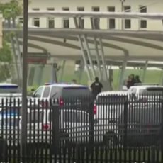 KRAJ DRAME KOD PENTAGONA: Policajac izboden na smrt, napadač ubijen na licu mesta (VIDEO)