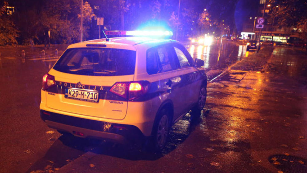 KRVAVI OBRAČUN U SARAJEVU: Kradljivci automobila ispalili rafal na dva policajca, jednog udarili kolima