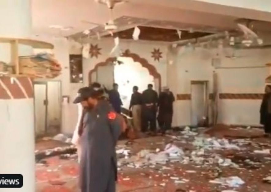 KRVOPROLIĆE NA MOLITVI: 5 mrtvih u eksploziji u džamiji u Pakistanu! Bomba bila ispod imamove stolice!