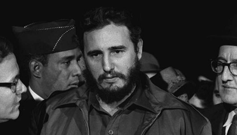 KUBA U SUZAMA: Umro je Fidel Kastro (VIDEO)